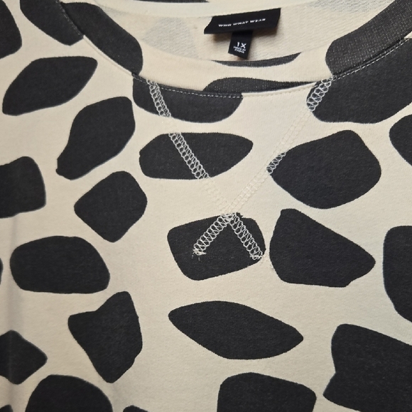 Who What Wear Black and Cream Ruffled Short Sleeve Top Womens 1X - Picture 3 of 9